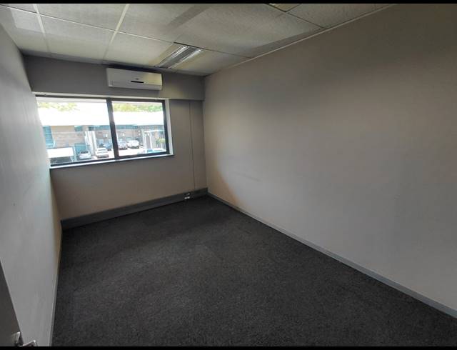 494M² OFFICE TO LET IN RANDJESPARK